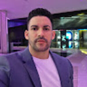 Meet your Posher, Carlos rafael